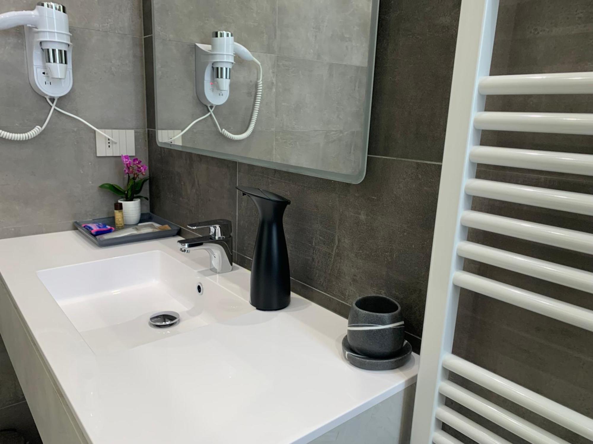 Ripa150 - Smart Apartament Milano - Prada Bocconi Ieo Ied Forum Assago Navigli Duomo15Min Екстериор снимка